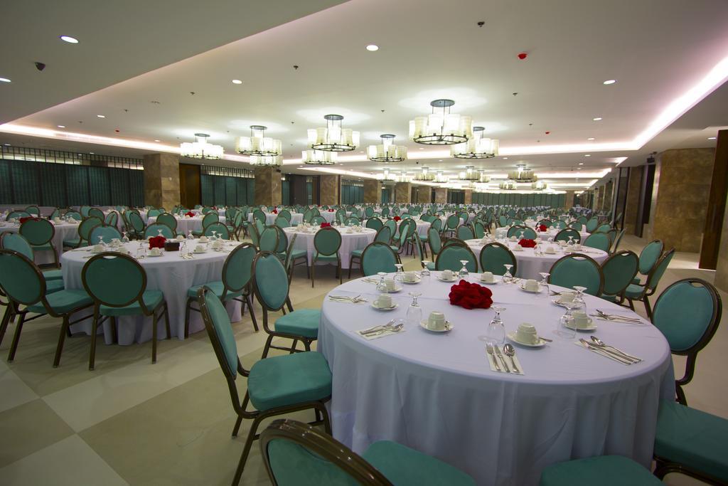 Crown Regency And Convention Center 3* Balabag (Boracay)