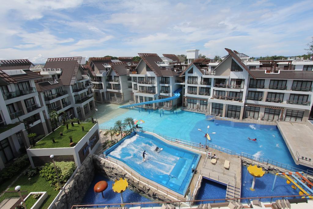 Crown Regency And Convention Center Resort 3*