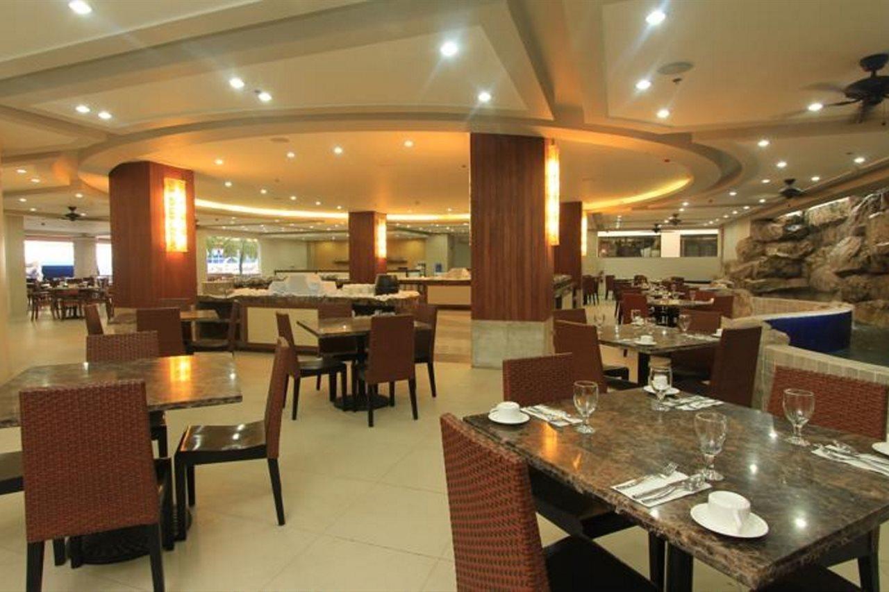 Resort Crown Regency And Convention Center