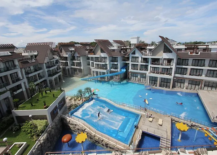 Crown Regency Resort And Convention Center