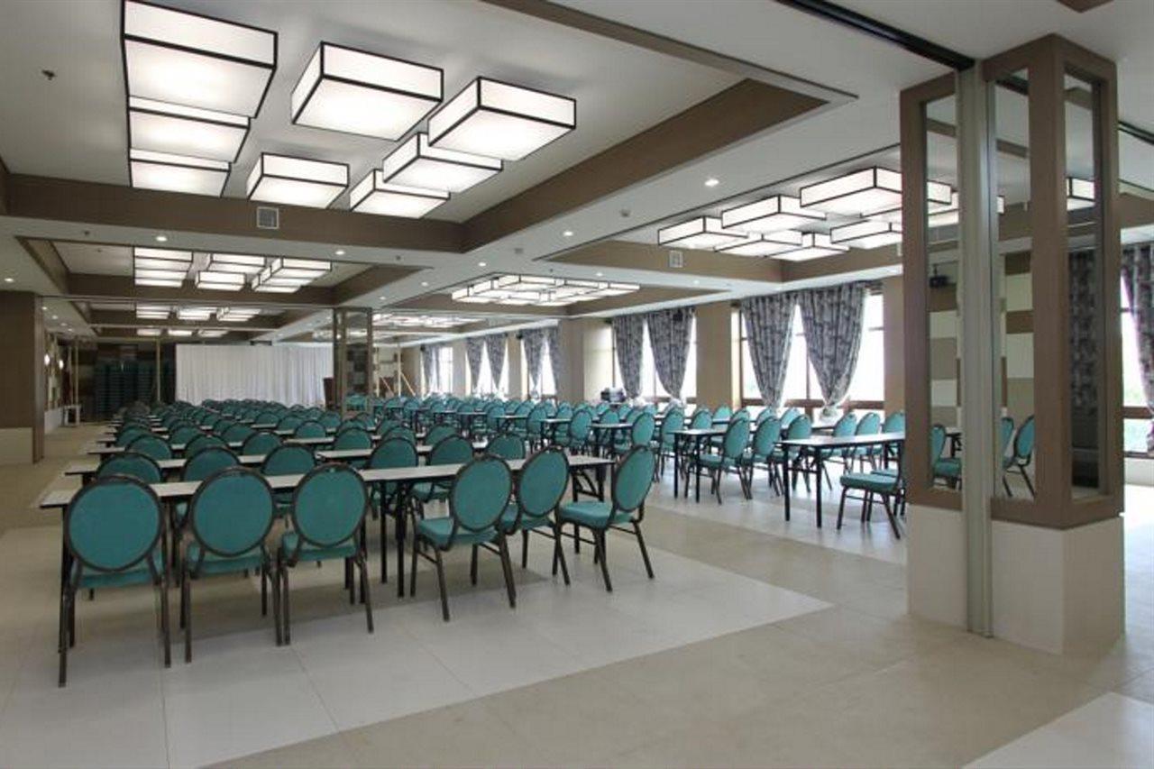 Resort Crown Regency And Convention Center 3*