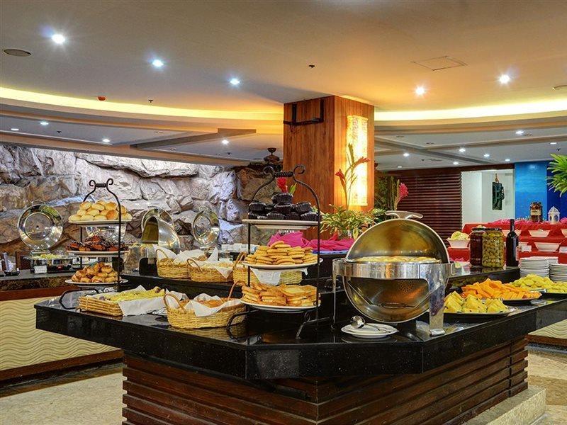Crown Regency And Convention Center