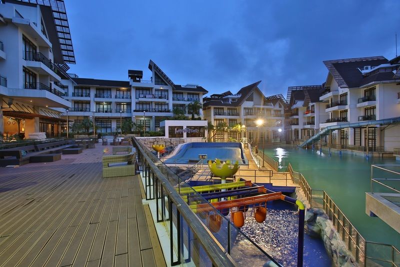 Resort Crown Regency And Convention Center