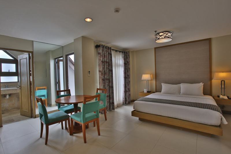 Resort Crown Regency And Convention Center