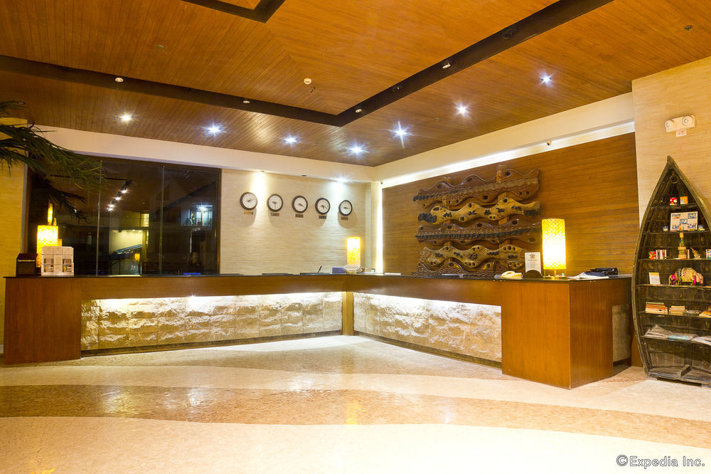Crown Regency And Convention Center Balabag (Boracay)