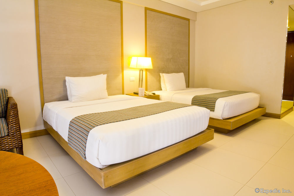 Crown Regency And Convention Center Resort